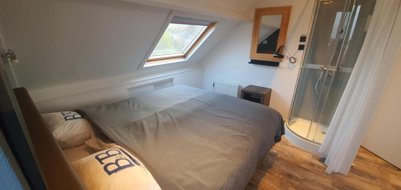 Bed & Budget Mackenzieplaats Wilp 외부 사진
